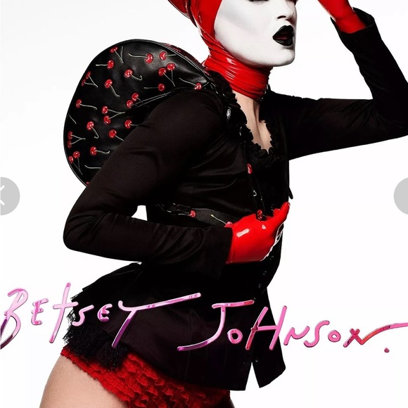 🖤🍒 Betsey Johnson Cherry On-Top Shoulder Bag with cute Cherry bag charm🍒🖤NWT - Picture 3 of 17